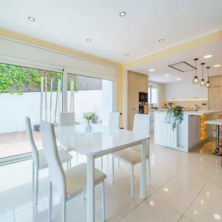 Ikigai Lux Ideal Familias Piscina Y Aircon Вілла Калелья